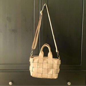 NWT Sundance Crocus Woven Bag - Moca
